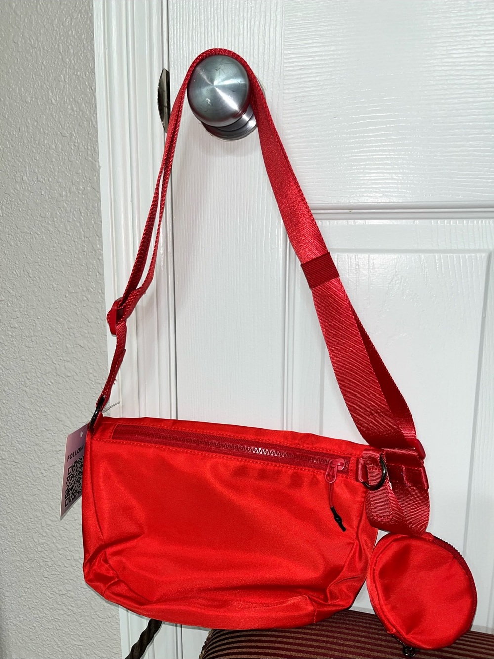Iris & Rainbow Red Pockets Full of Hope Crossbody Bag with Coin Purse